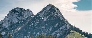 Превью обои горы, вершины, деревья, ель, небо