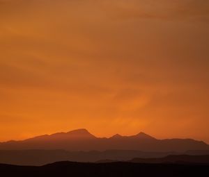 Превью обои горы, вершины, силуэт, закат