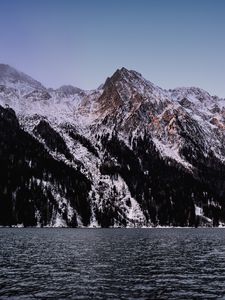 Превью обои горы, вершины, снег, река, вода