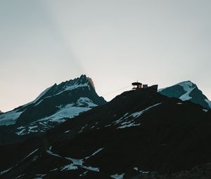 Превью обои горы, вершины, снег, заснеженный, небо