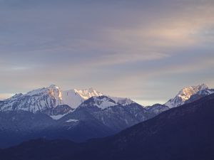 Превью обои горы, вершины, сумерки, пейзаж, природа