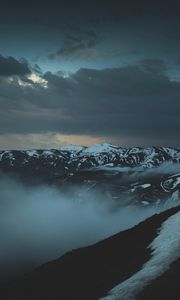 Превью обои горы, вершины, туман, сумерки, облака, высота