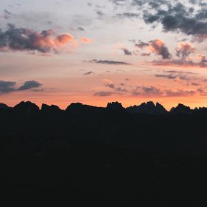 Превью обои горы, закат, темный, сумерки, пейзаж