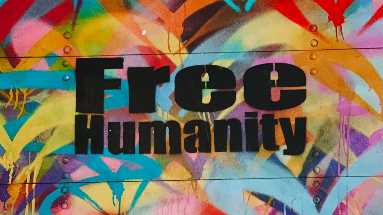 Обои граффити, свобода, человечество, разноцветный, стена