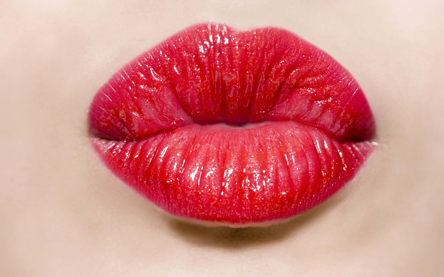 1440x900 Обои губы, девушка, помада, поцелуй