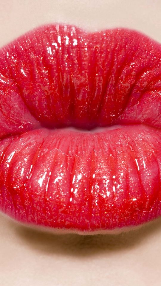 540x960 Обои губы, девушка, помада, поцелуй