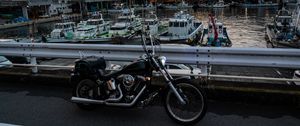 Превью обои harley davidson, мотоцикл, байк, пристань