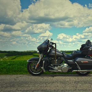 Превью обои harley-davidson, байк, мотоцикл, путешествие, дорога, облака
