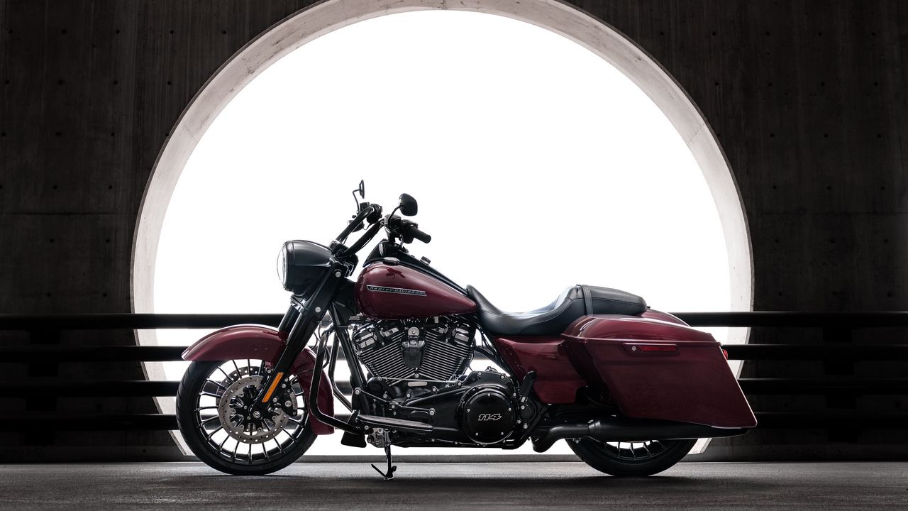 Обои harley-davidson, мотоцикл, байк, красный, вид сбоку