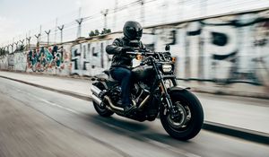 Превью обои harley-davidson, мотоцикл, байк, чоппер, байкер, скорость