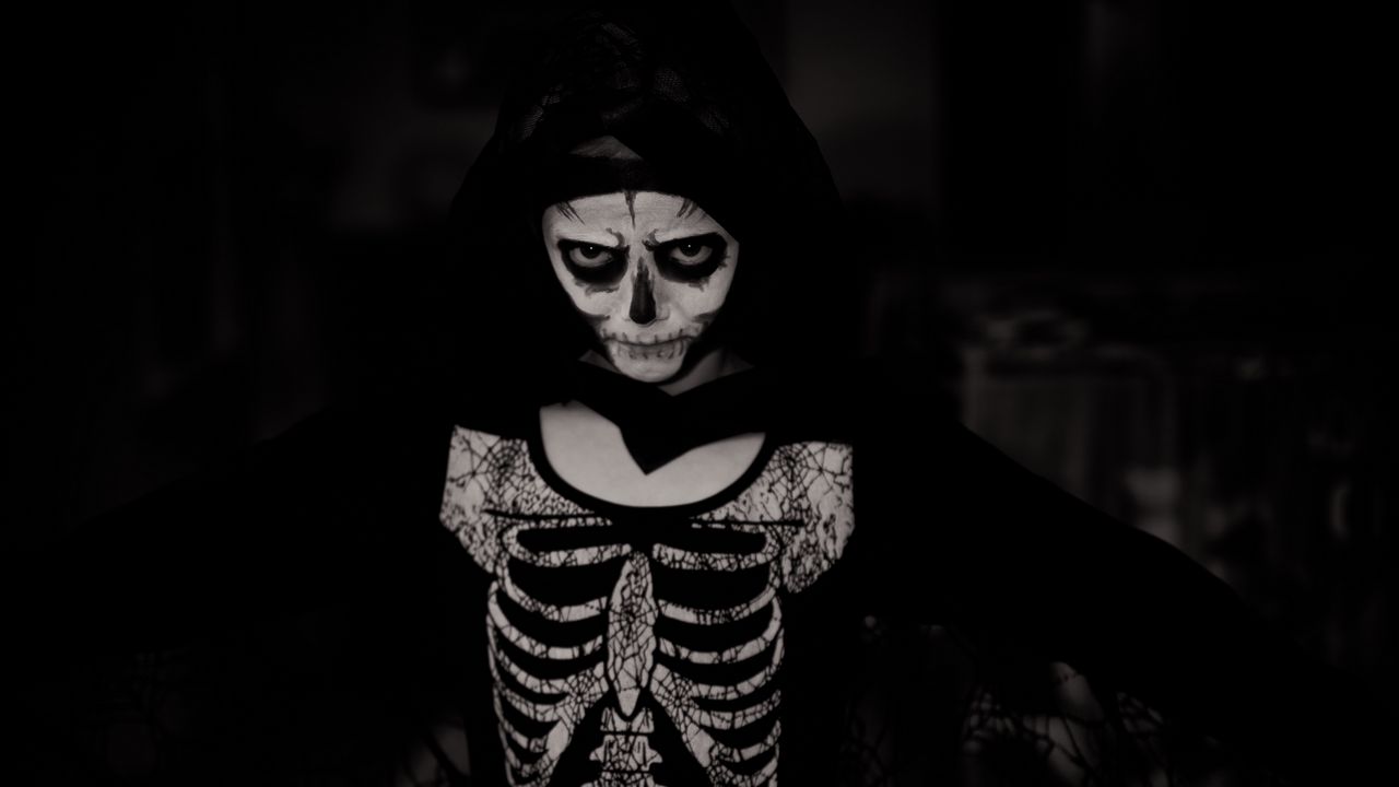 Обои хеллоуин, костюм, чб, скелет