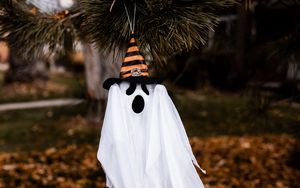 Превью обои хэллоуин, призрак, шляпа, праздник, осень