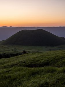 Превью обои холм, долина, трава, пейзаж