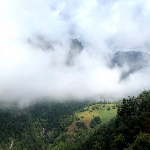 Превью обои холм, горы, деревья, туман, облака, пейзаж