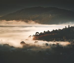 Превью обои холмы, деревья, пейзаж, облака, туман