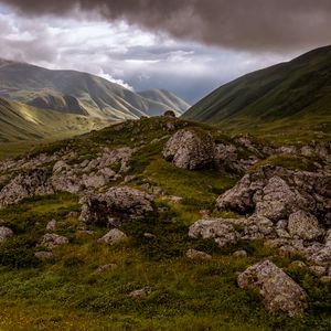 Превью обои холмы, долина, облака, камни, трава