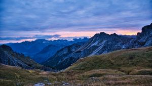 Превью обои холмы, горы, облака, небо, закат, пейзаж