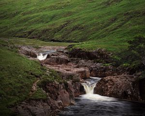 Превью обои холмы, ручей, вода, каскад, природа, пейзаж