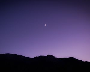 Превью обои холмы, силуэты, ночь, луна