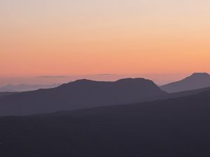 Превью обои холмы, силуэты, сумерки, луна