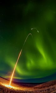 Превью обои холмы, свет, луч, небо, звезды