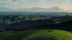 Превью обои холмы, трава, горы, горизонт, фангареи, новая зеландия