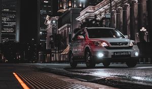 Превью обои honda cr-v, honda, автомобиль, белый, ночь, улица