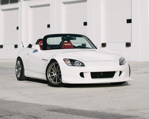 Превью обои honda s2000, honda, автомобиль, белый, стоянка