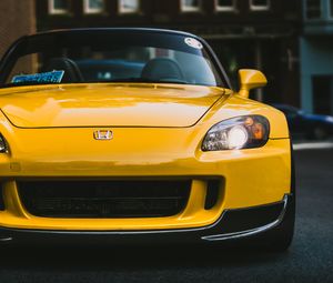 Превью обои honda s2000, желтый, вид спереди, фары