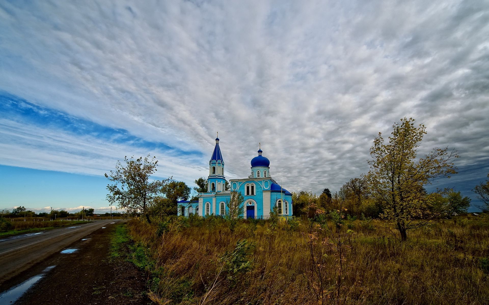 Тропа к церкви