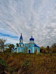 Превью обои храм, дорога, небо, тропинка