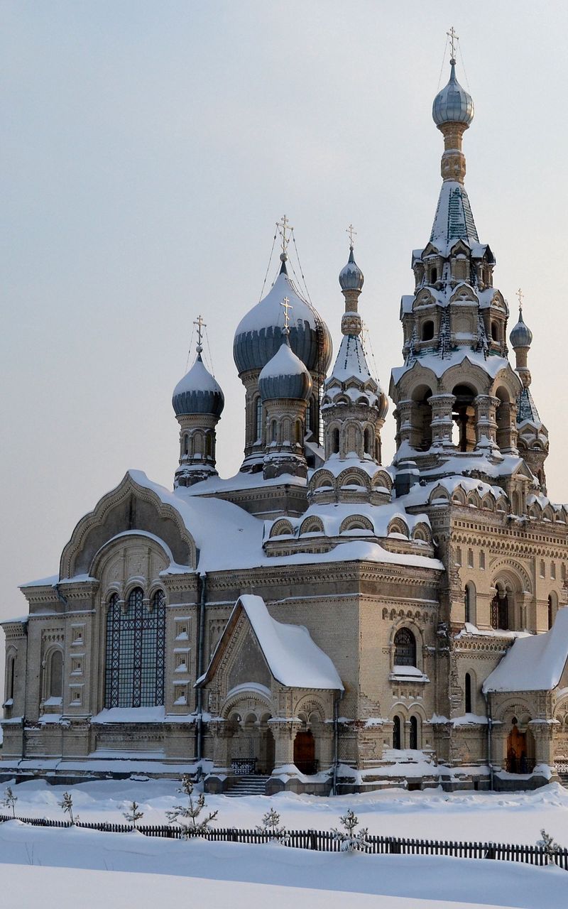 Храм Кукобой Ярославской области зимой