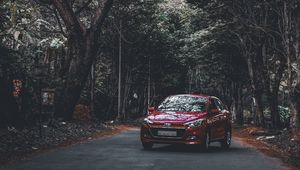 Превью обои hyundai i20, hyundai, лес, дорога