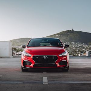 Превью обои hyundai, машина, фара, вид спереди, красный