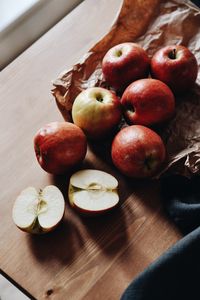 Превью обои яблоки, фрукты, красный, дольки