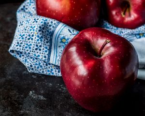 Превью обои яблоки, фрукты, спелый, красный