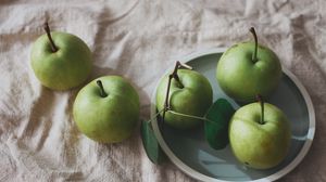 Превью обои яблоки, фрукты, тарелка, ткань