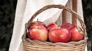 Превью обои яблоки, корзина, фрукты, красный
