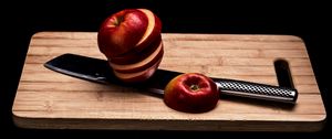 Превью обои яблоко, фрукт, дольки, нож