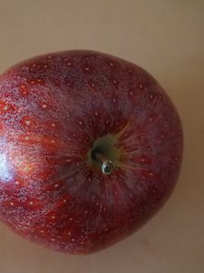 Превью обои яблоко, фрукт, капли, крупным планом