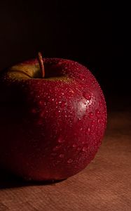 Превью обои яблоко, фрукт, капли, мокрый