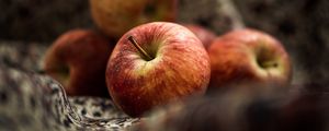 Превью обои яблоко, фрукт, красный, крупным планом