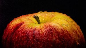 Превью обои яблоко, фрукт, свежий, капли, макро