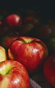 Превью обои яблоко, красный, фрукт, макро