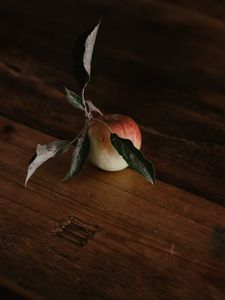 Превью обои яблоко, листья, фрукт, стол