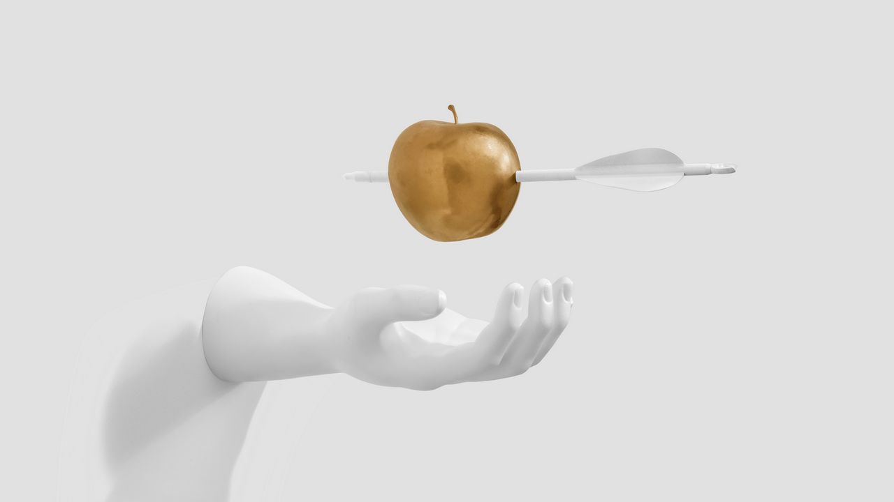 Обои яблоко, стрела, рука, скульптура, минимализм