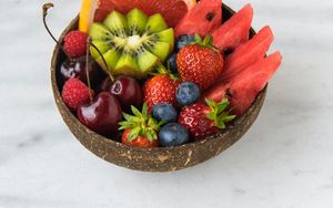 Превью обои ягоды, фрукты, клубника, вишня, арбуз, киви, черника
