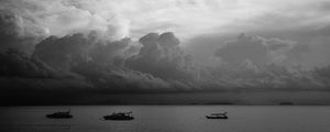 Превью обои яхты, море, облака, темный