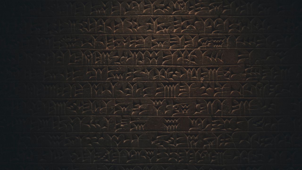 Обои иероглифы, надпись, стена, текстура, темный