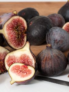 Превью обои инжир, фрукты, разделочная доска